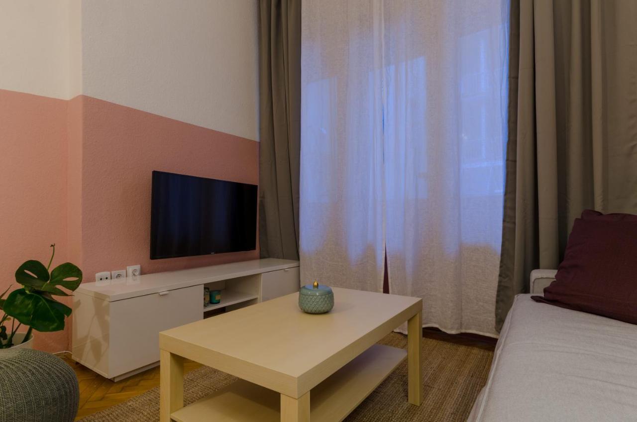 Studio Next To Kiraly Street Kd11 Leilighet Budapest Eksteriør bilde